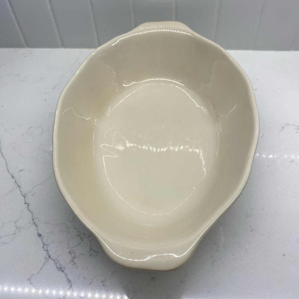 Mixer, S.A. Cream Stoneware Baking/Serving Dish
